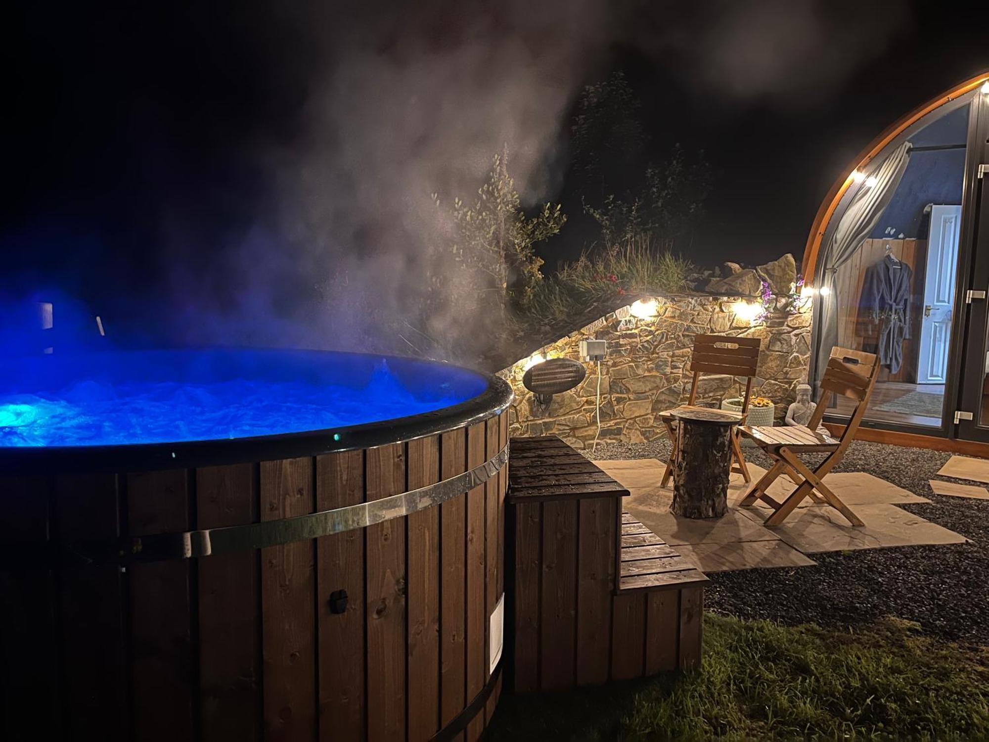 Hilltop Hideaway - Secluded Pod With Private Hot Tub Newry Eksteriør bilde